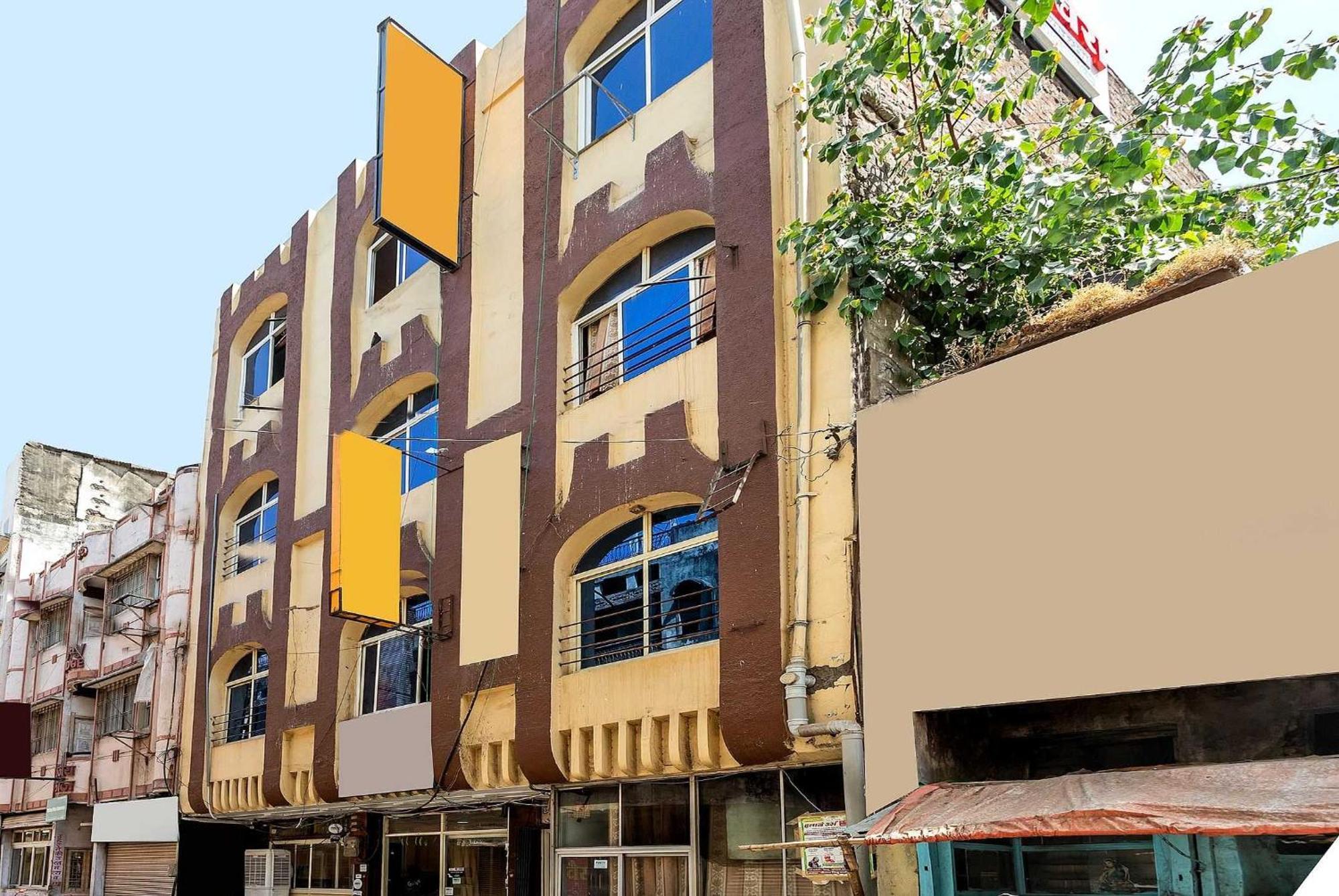 Spot On Hotel Sawera Indore Buitenkant foto