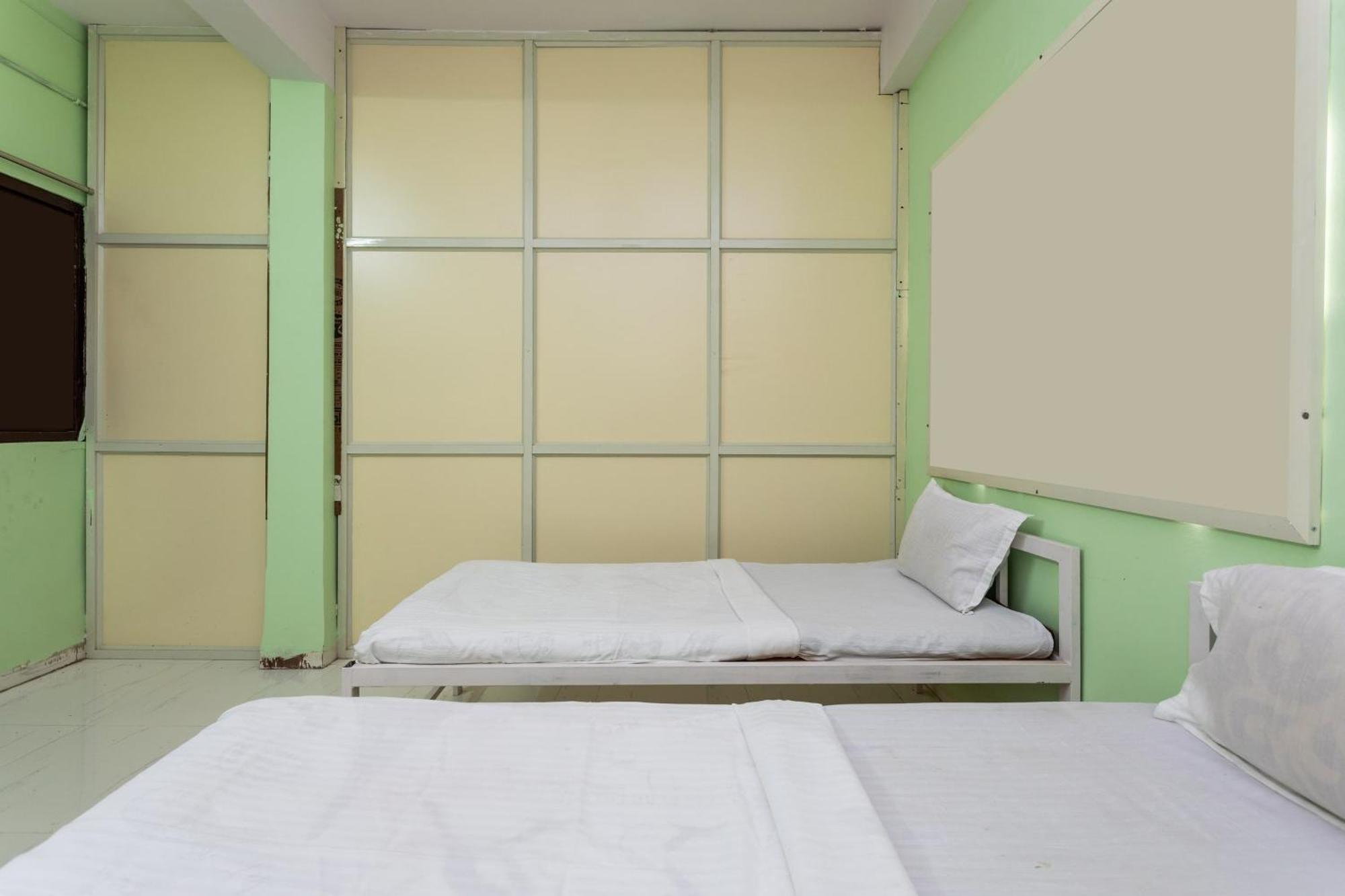 Spot On Hotel Sawera Indore Buitenkant foto